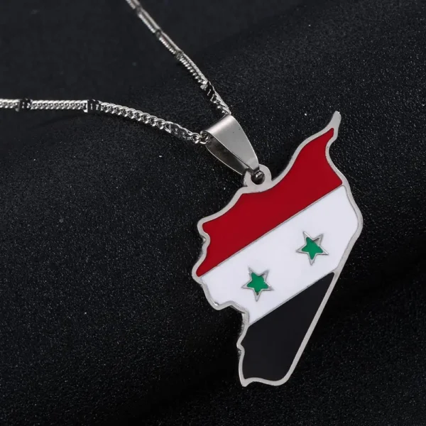 Silver chain with Syrian flag pendant.