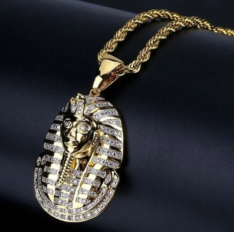 Gold chain with Pharaoh pendant