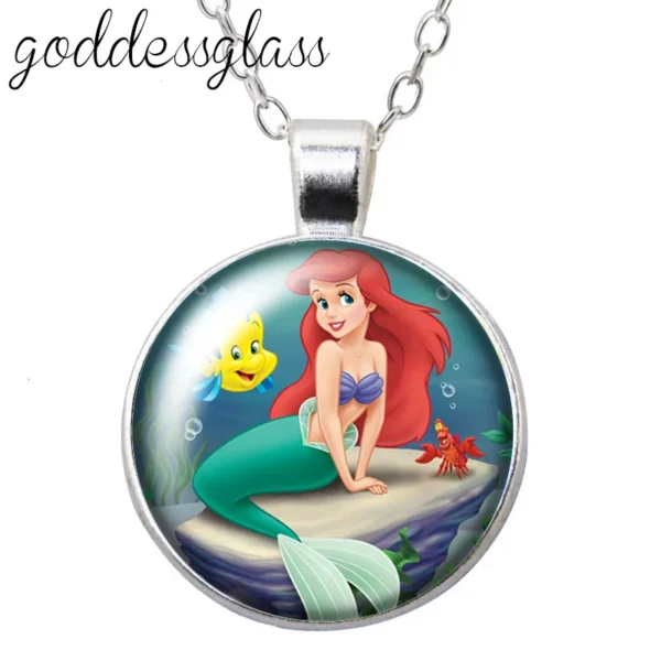 Silver necklace with Ariel pendant.