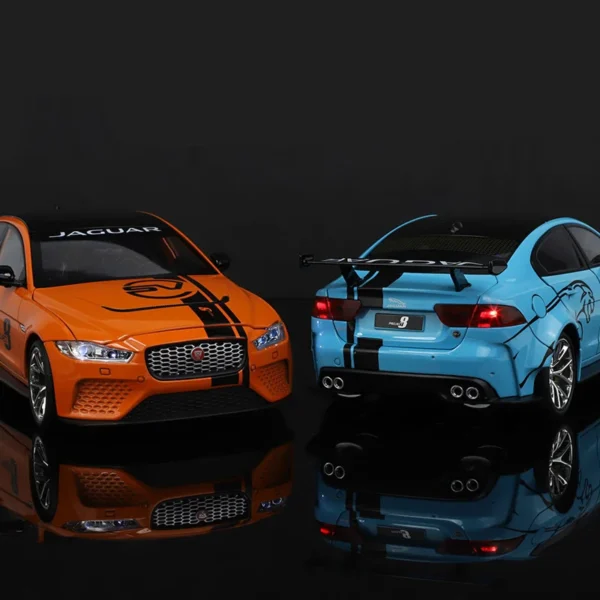 1/18 Jaguar XE SV Project 8 SUV Alloy Sports Car Model Diecast Metal Car Vehicles Model Simulation Sound and Light Kids Toy Gift - Image 4